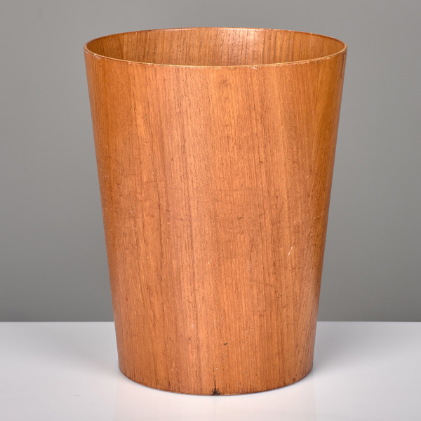MARTIN ÅBERG. Papperskorg. Teak. Serwex. 1960-tal.
