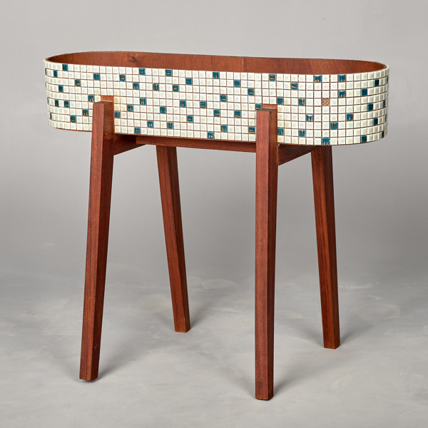 BLOMBORD. Mosaik och teak. 1960-tal.