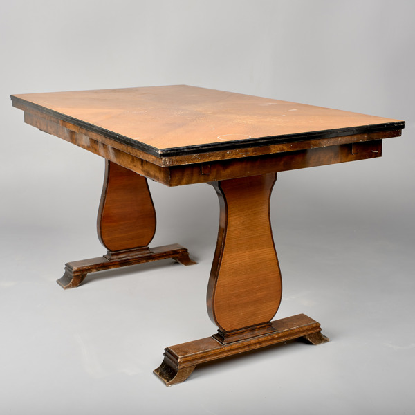 MATBORD. Björk och alm. Art deco. 1920-30-tal.