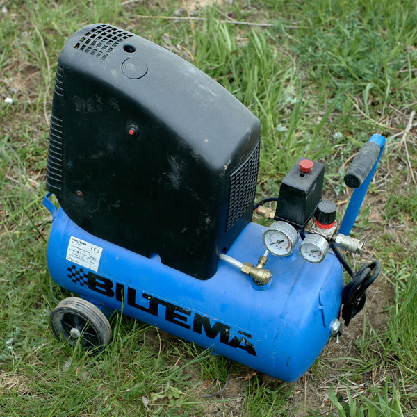 KOMPRESSOR. Biltema.