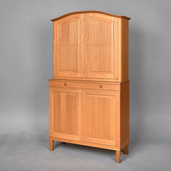 CARL MALMSTEN. Skåp. Herrgården. Teak. Bodafors.
