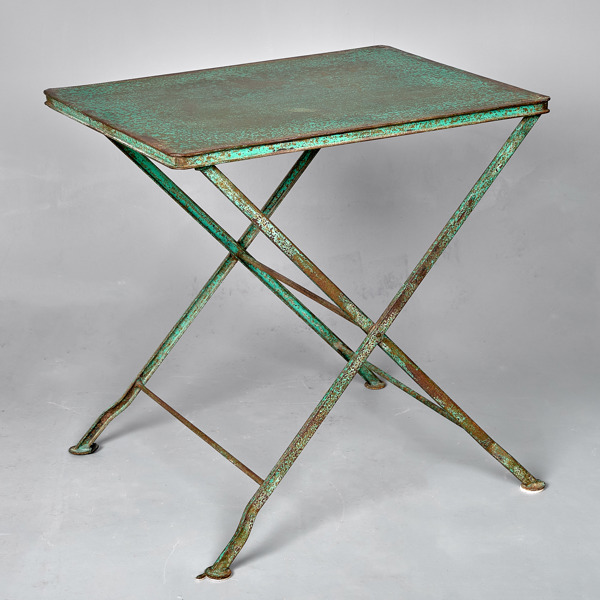 TRÄDGÅRDSBORD. Plåt och järn. 1920-30-tal.