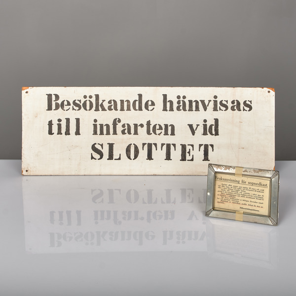 SLOTTSSKYLTAR. 2 stycken.