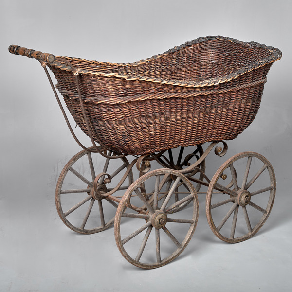 BARNVAGN. Rotting. Omkring 1900.