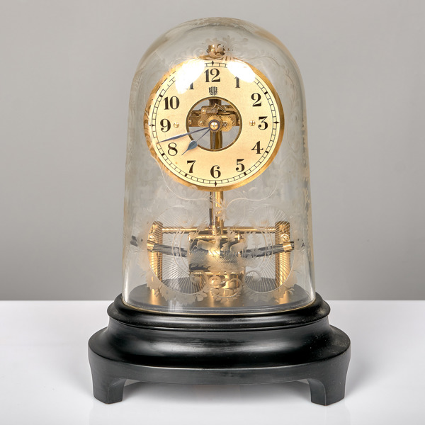 BORDSUR. Bulle Patent. 1900-talets första hälft.