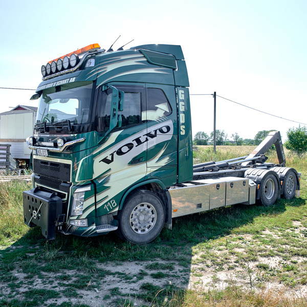 LASTBIL. Volvo FH 6*2. KOL 013.