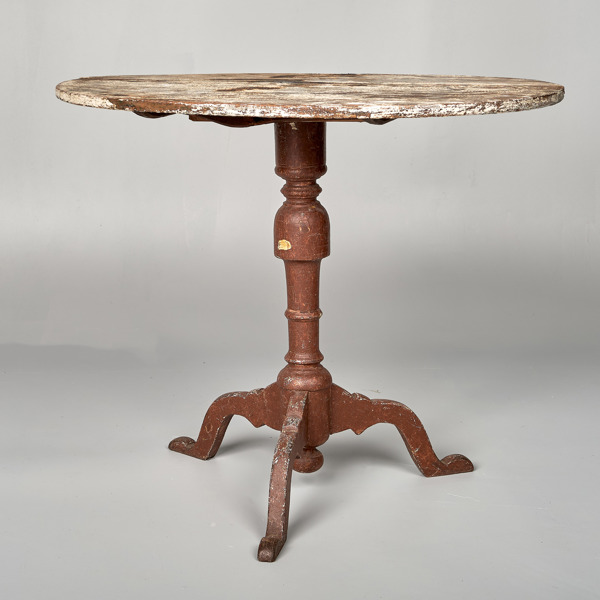 BORD. Furu. 1800-talets första hälft.