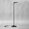 GOLVLAMPA. Uplight. Svartlackerad metall och plåt. Luxo. Modell Amneris.