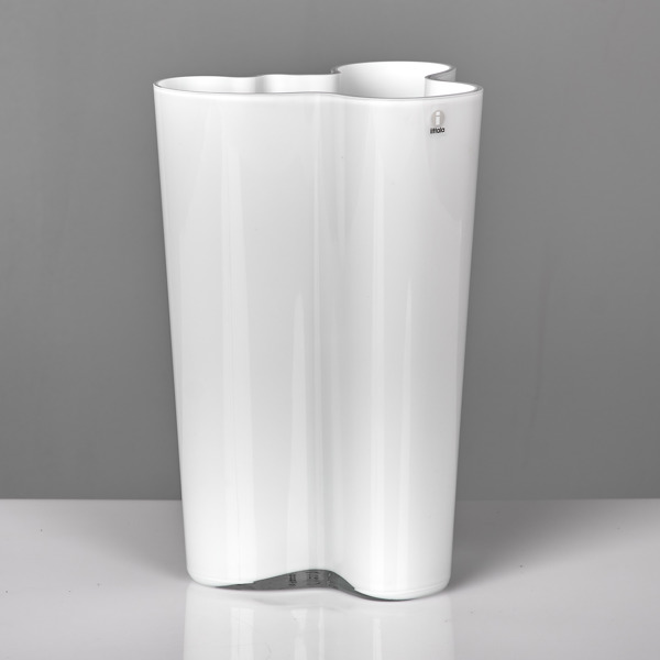 ALVAR AALTO. Vas. Savoy. Iittala.