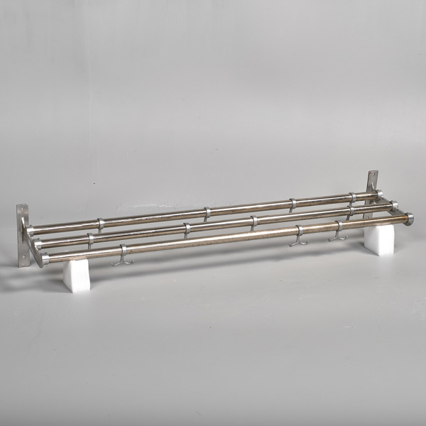 HATTHYLLA. Kromad metall. Funkis. 1940-50-tal. 