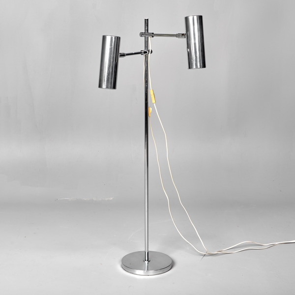 GOLVLAMPA. Kromat stål och plåt. Bergboms. Modell G222. 1970-tal.