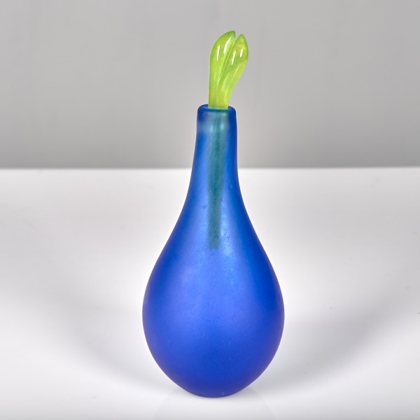 GUNNEL SAHLIN. Karaff. Amazon. Kosta Boda.