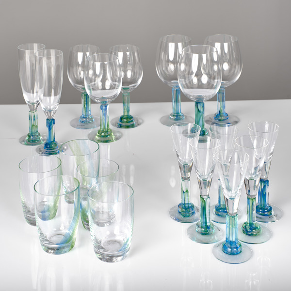 KJELL ENGMAN. Glasservis. Nobis. Kosta Boda. 19 glas.