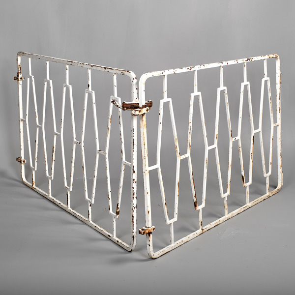 GRINDAR. 1 par. Smide. Funkis. 1940-tal. 