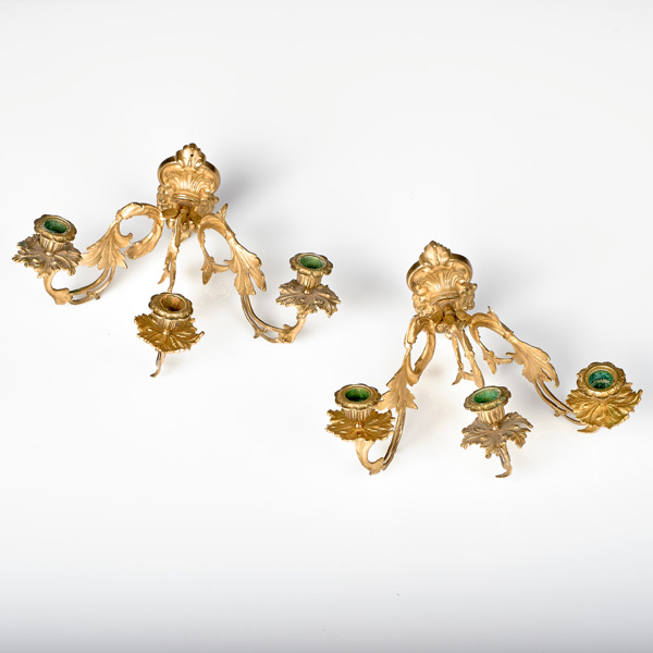 VÄGGAPPLIQUER. 1 par. Rokokostil. Brons. Omkring 1900.