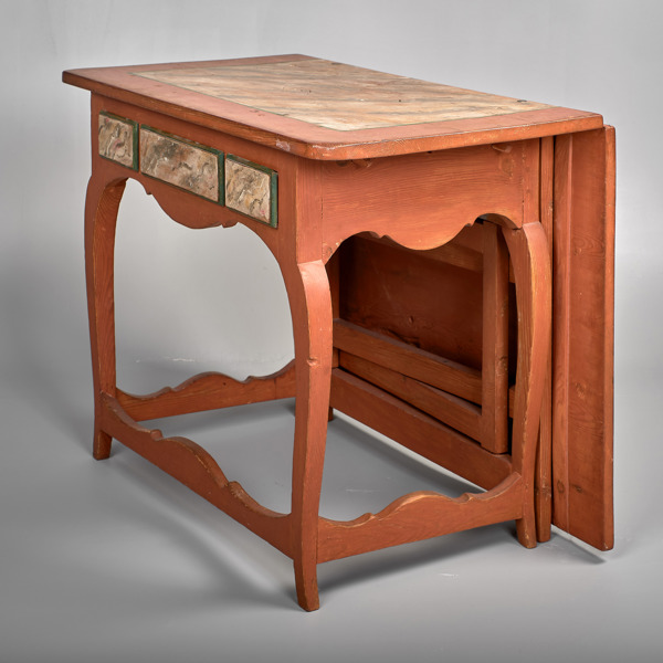 SLAGBORD. Furu. Senare bemålad. 1800-tal. 