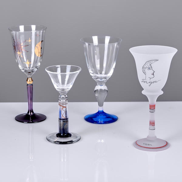 ULRICA HYDMAN-VALLIEN MFL. 4 glas varav 1 glas My love, Kosta Boda.