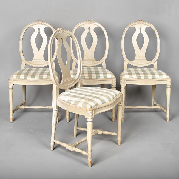 STOLAR. 4 stycken. Gustaviansk stil. 1900-talets andra hälft.