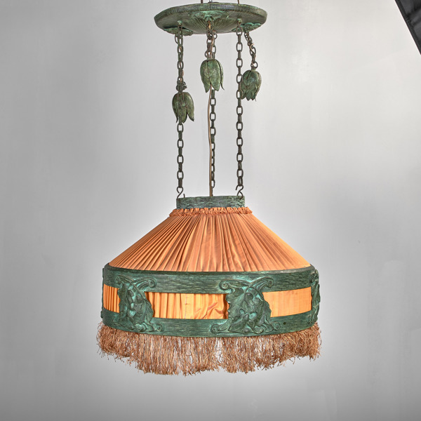 TAKLAMPA. Gjutna bronsdetaljer, patinerad koppar och tyg. Jugend. Böhlmark.