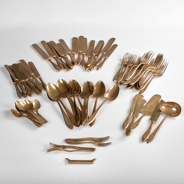 BESTICK. Dirigold. Sannolikt AB Alcometaller. Kunglig hovleverantör på 1920-30-talet. 83 delar.