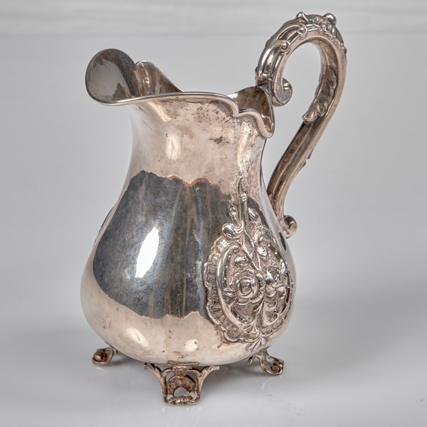 GRÄDDKANNA. Nyrokoko. Silver.