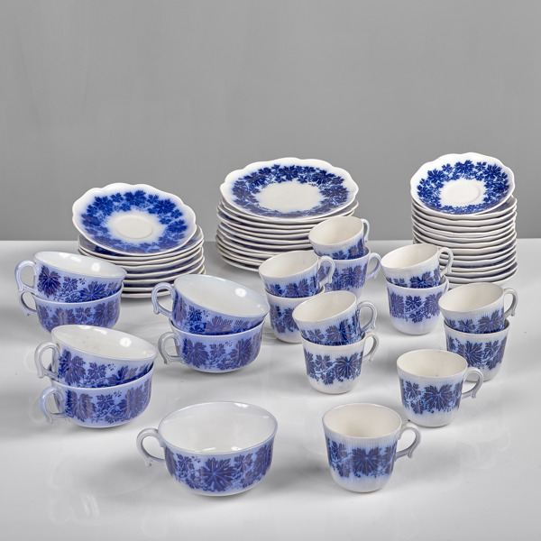 ARTHUR PERCY. Kaffe- och teservis. Vinranka. 30 delar.