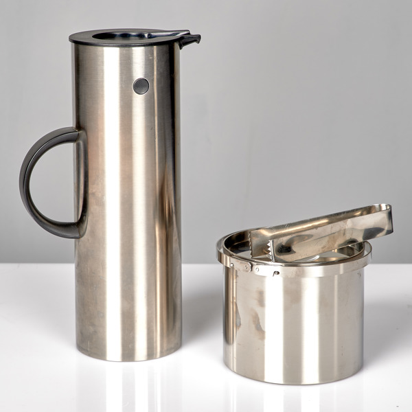 ARNE JACOBSEN. Ishink. Stelton. ERIK MAGNUSSEN. Kanna. Stelton.