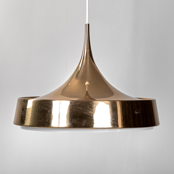 EJE AHLGREN. Taklampa. Mässing. T-7. Bergboms. 1960-70-tal.