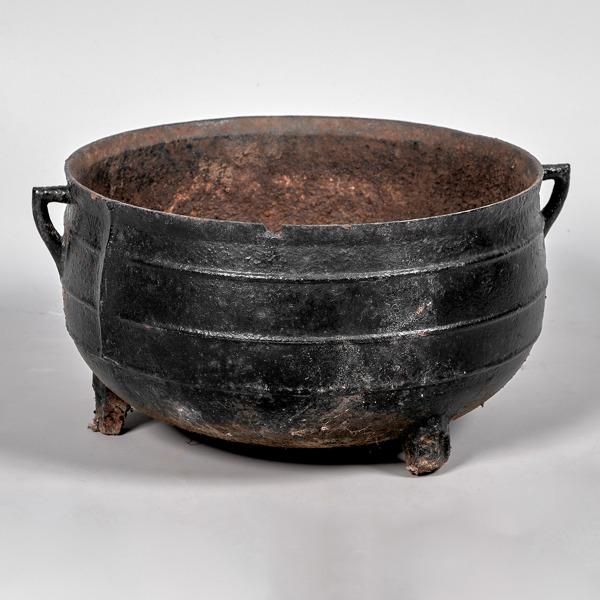 GRYTA. Gjutjärn på tre ben. 1800-tal.