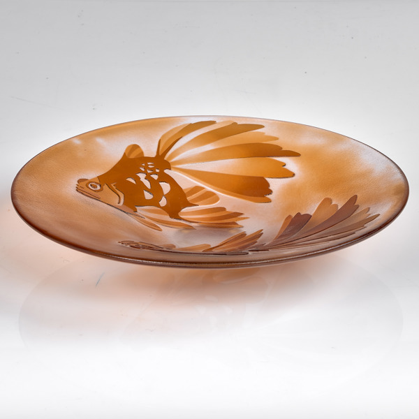 PAUL HOFF. Underfång. dekor av fiskar. Kosta.