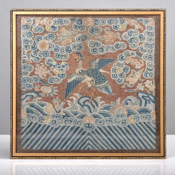 TAVLA. Kina. Broderi med silkestråd. 1930-tal.