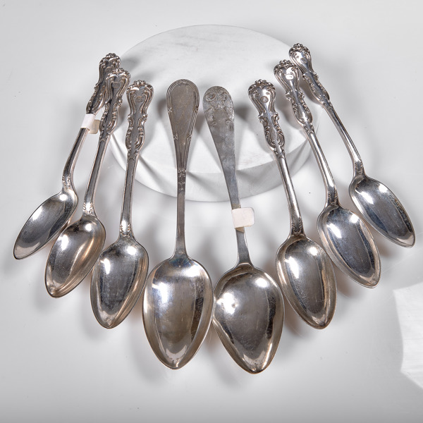 6 DESSERSKEDAR + 2 MATSKEDAR. Silver.