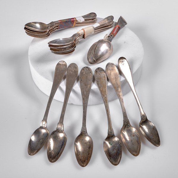 TESKEDAR. 25 stycken. Silver.