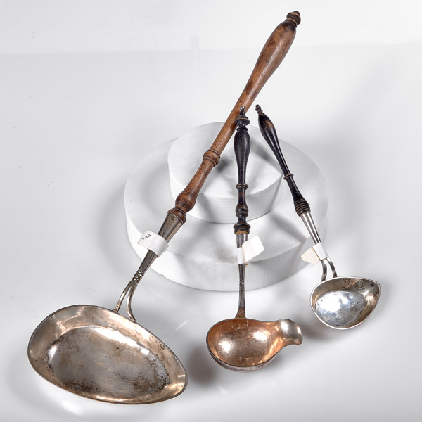 SOPPSLEV + 2 SÅSKEDAR. Silver. Visby.