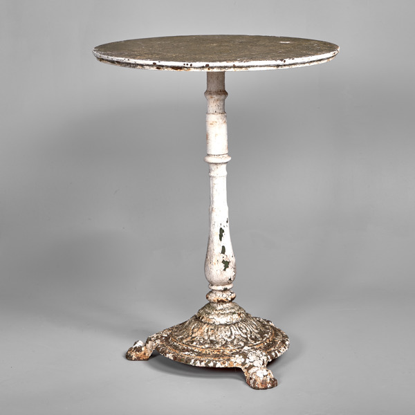 TRÄDGÅRDSBORD. Gjutjärn och järn. 1920-30-tal.