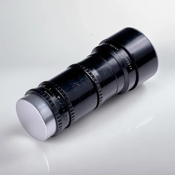 OBJEKTIV. Hasselblad. Zeiss-Opton Serienummer 589932. Sonnar 1:4 f=250 mm. 1951-52.