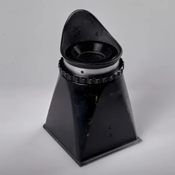SKORSTENSSÖKARE. Hasselblad magnifying hood. 