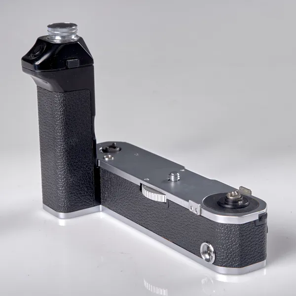 MOTORDRIVE. Nikon. MD-2. 401335. 1974.