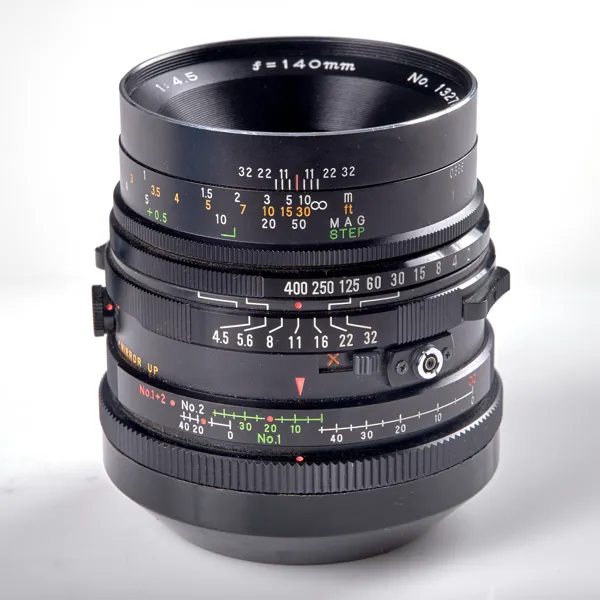 OBJEKTIV. Mamiya-Sekor Macro C 1:4,5 f=140 mm No. 13278. Cirka 1980.