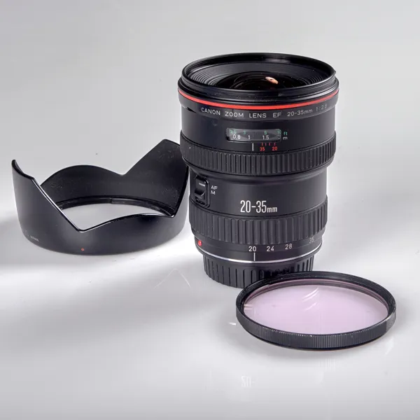 OBJEKTIV. Canon Zoom Lens EF 20-35 mm 1:2,8 L. 1989.