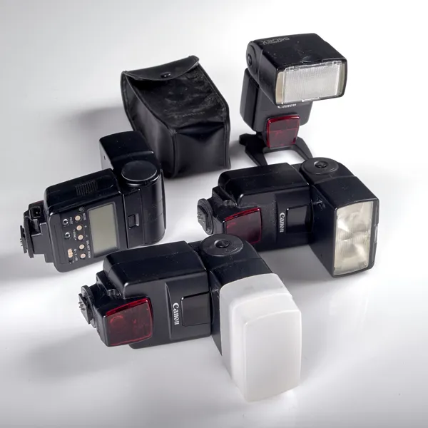 KAMERABLIXTAR. 3 stycken Speed light 550EX och 1 540EZ.