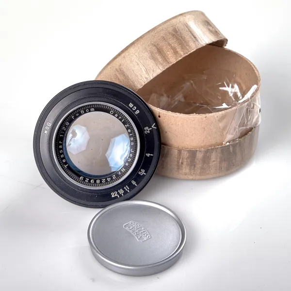 OBJEKTIV. Carl Zeiss Jena. Tessar 1:2,8 f=8 cm Nr 2428929. 1939.
