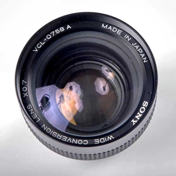 OBJEKTIV. Sony Wide Conversion Lens X0,7 VCL-0758 A 52 mm 58 mm. 1990-tal.