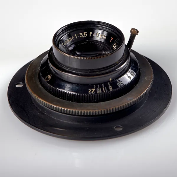 OBJEKTIV. Carl Zeiss Jena Tessar 1:3,5 f=5 cm Nr 3068604. 1947-48.
