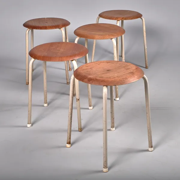 PALLAR. 5 stycken. Teak. Industrimodell. 1950-tal.