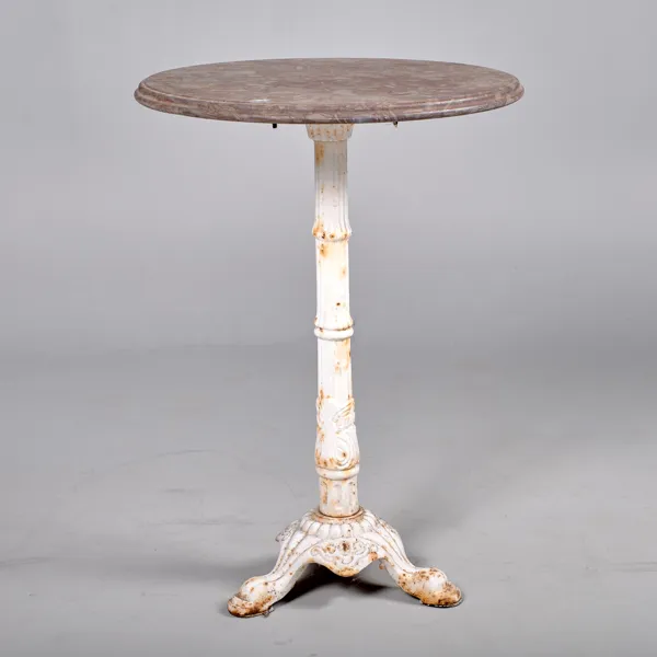 BORD. Gjutjärn med stenskiva. Omkring 1920-30-tal.