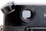 KAMERA. Leica M4-2. Canada. Serienummer 1525539. 1979. LEICA WINDER. M4-2. Serienummer 14227. Ljusmätare Sekonic.