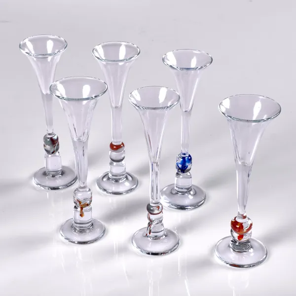 MONICA BACSTRÖM. Champagnestrutar. 6 stycken. Comet. Kosta Boda. 1992.