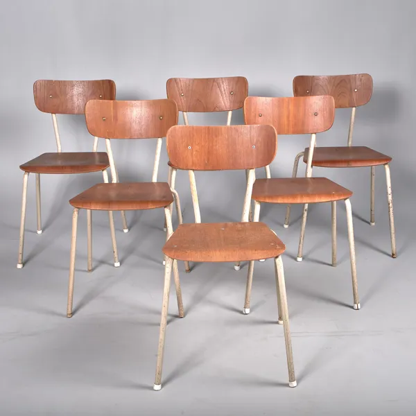 STOLAR. 6 stycken. Teak. Industrimodell. 1950-tal. 