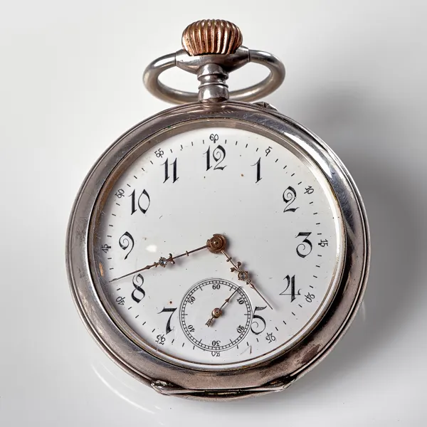 FICKUR. Silver. Ankarurverk. 20 rubis. Omkring 1900.